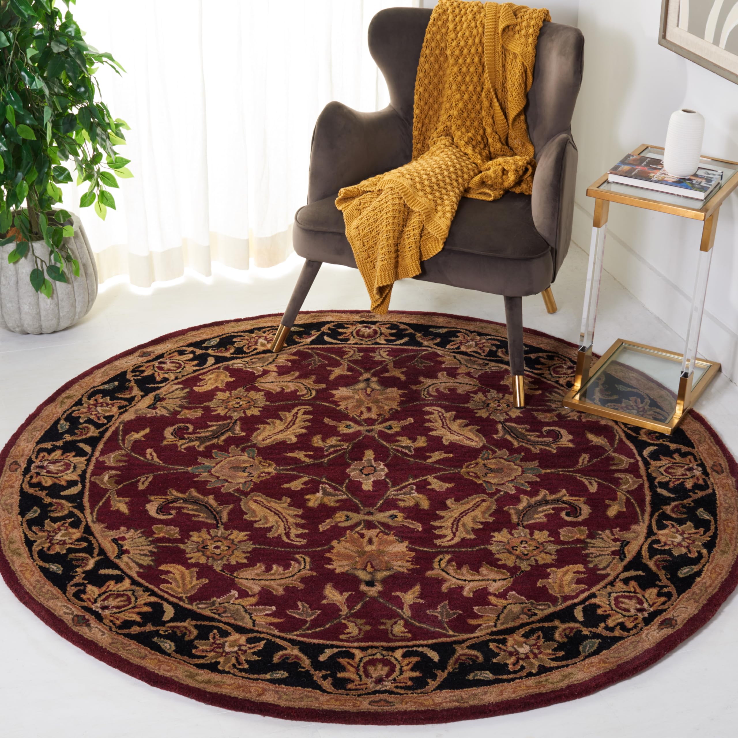 SAFAVIEH Heritage Collection Area Rug - 9' x 12', Black & Beige, Handmade Traditional Oriental Wool, Ideal for High Traffic Areas in Living Room, Bedroom (HG628B)
