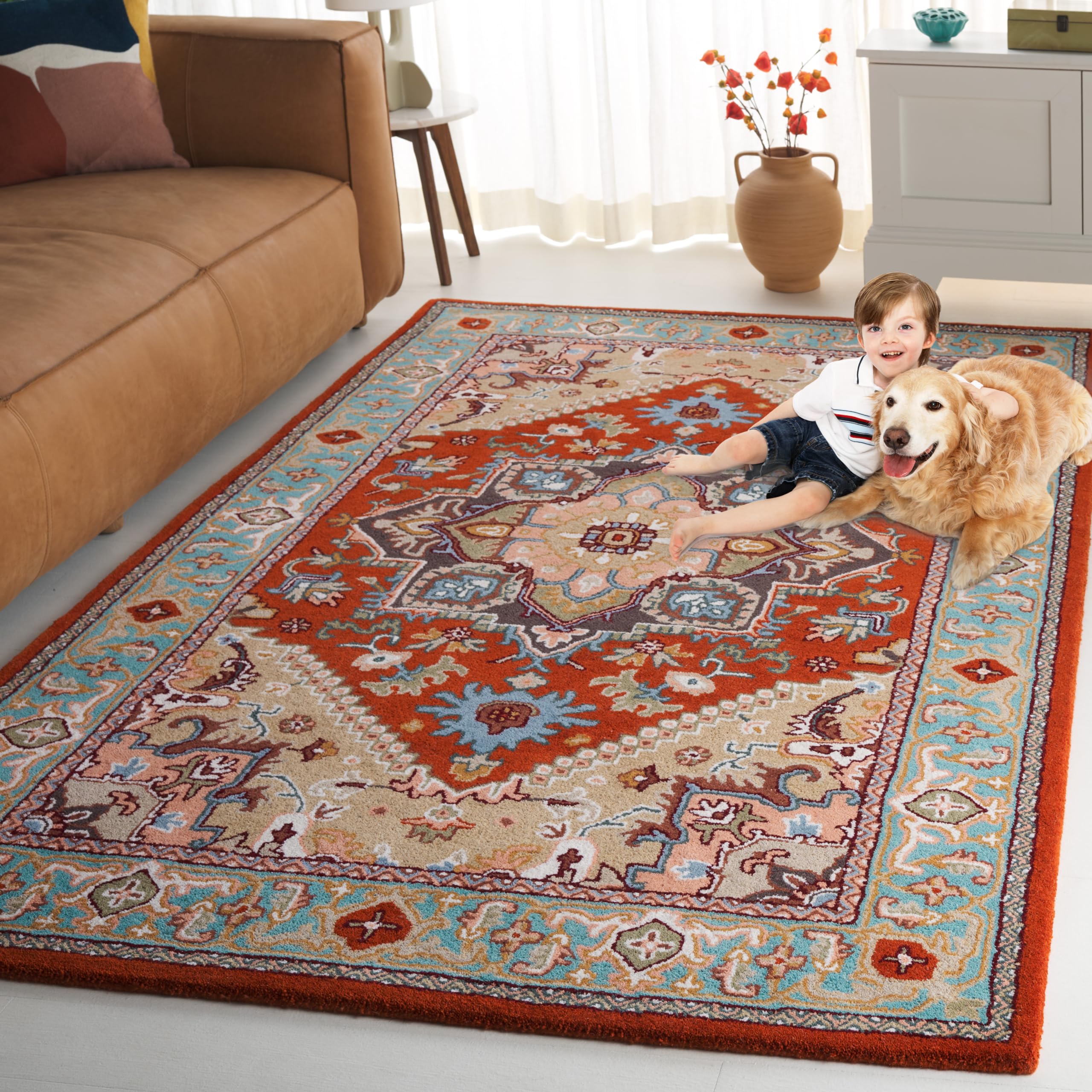SAFAVIEH Area Rug 8x10 - Heritage Collection - Large - Red, Handmade Wool, Traditional Oriental Medallion Design, Ideal for Living Room, Bedroom, Dining Space (HG625A)