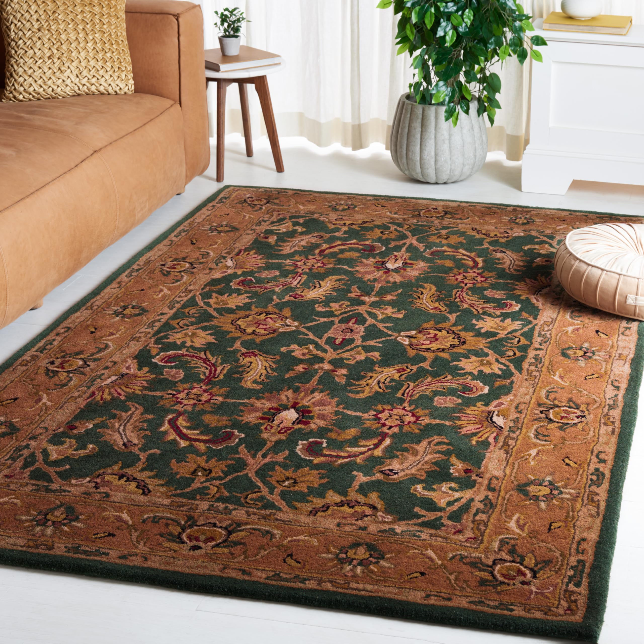 SAFAVIEH Heritage Collection Area Rug - 9' x 12', Black & Beige, Handmade Traditional Oriental Wool, Ideal for High Traffic Areas in Living Room, Bedroom (HG628B)