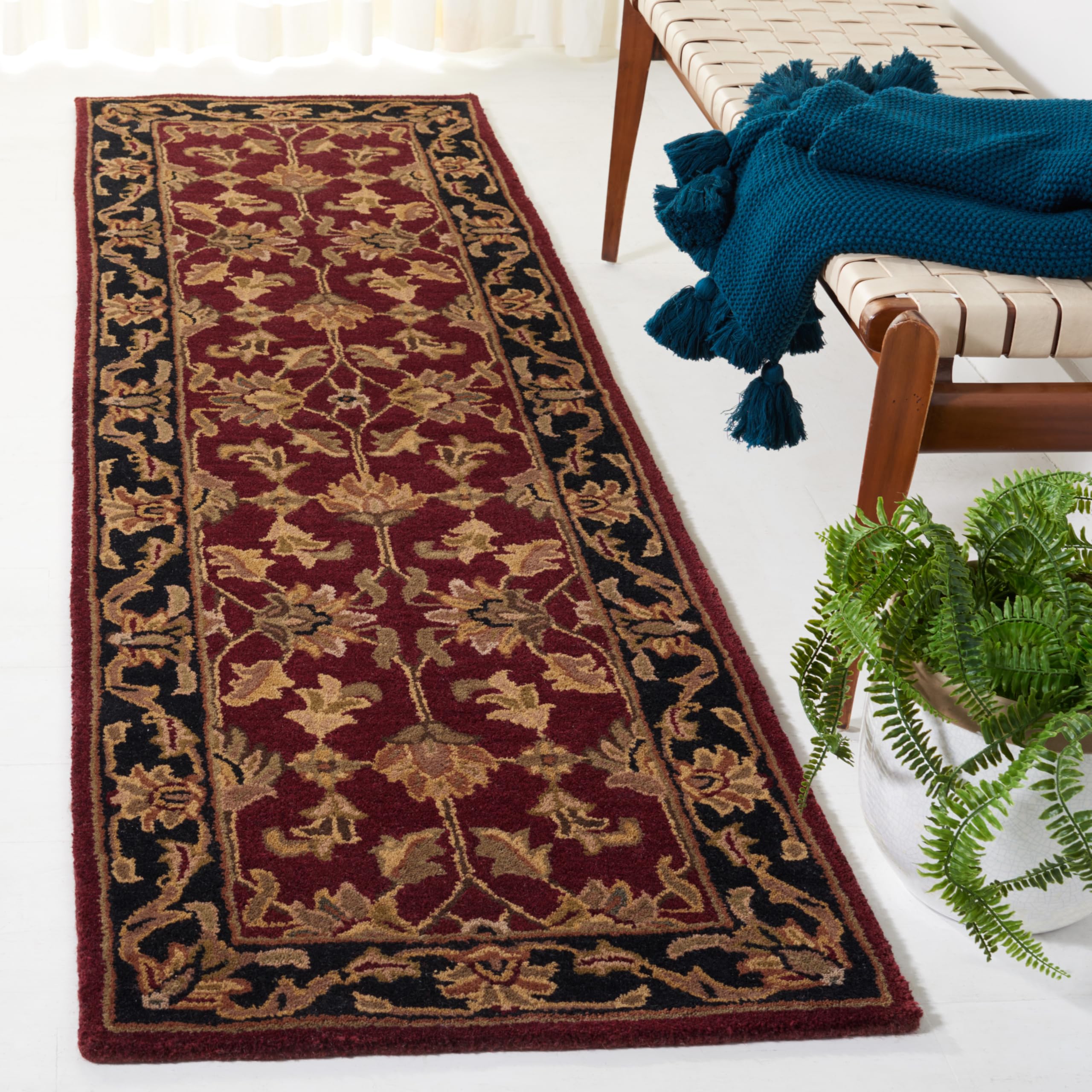 SAFAVIEH Heritage Collection Area Rug - 9' x 12', Black & Beige, Handmade Traditional Oriental Wool, Ideal for High Traffic Areas in Living Room, Bedroom (HG628B)