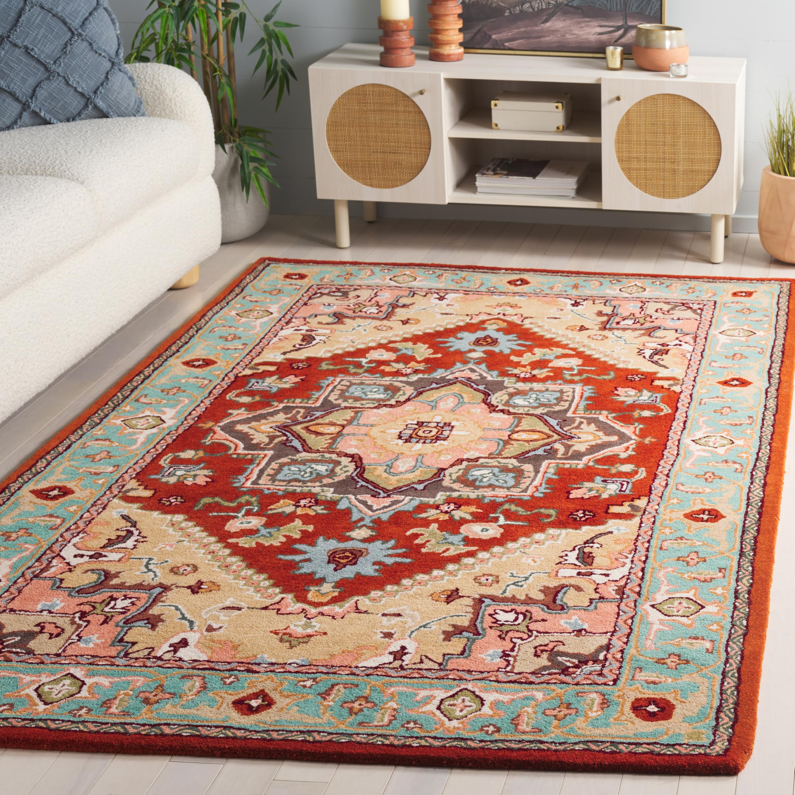 SAFAVIEH Area Rug 8x10 - Heritage Collection - Large - Red, Handmade Wool, Traditional Oriental Medallion Design, Ideal for Living Room, Bedroom, Dining Space (HG625A)