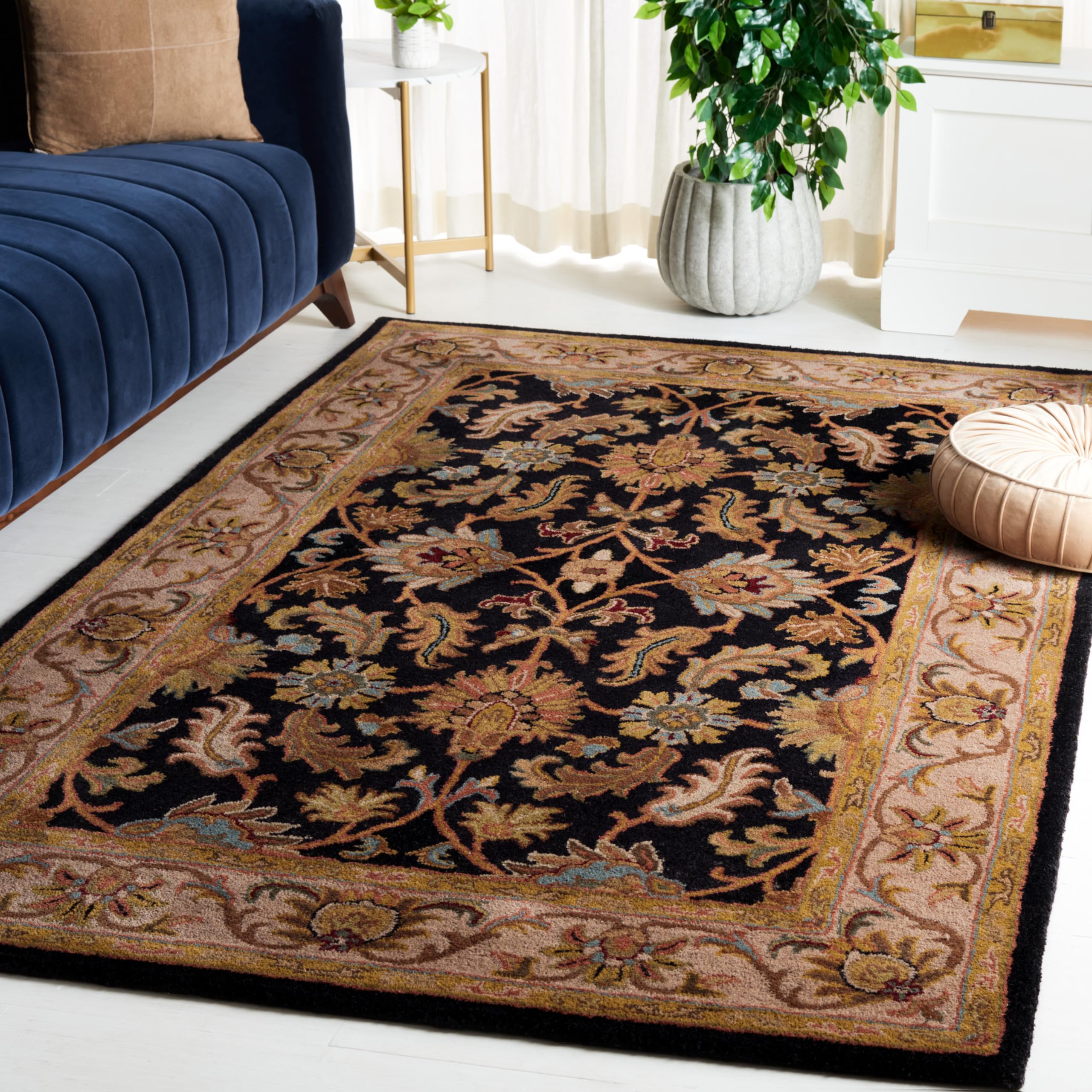 SAFAVIEH Heritage Collection Area Rug - 9' x 12', Black & Beige, Handmade Traditional Oriental Wool, Ideal for High Traffic Areas in Living Room, Bedroom (HG628B)