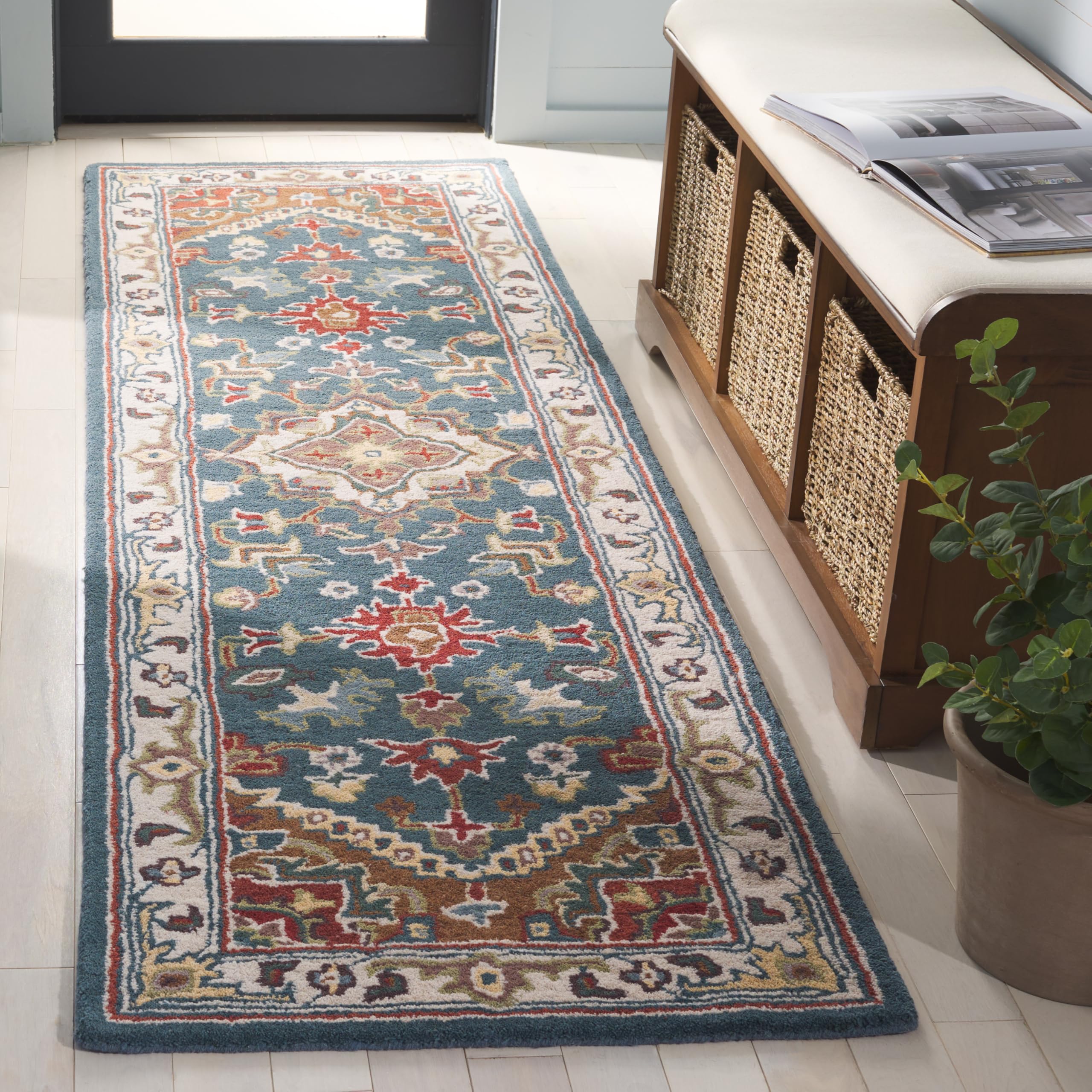 SAFAVIEH Area Rug 8x10 - Heritage Collection - Large - Red, Handmade Wool, Traditional Oriental Medallion Design, Ideal for Living Room, Bedroom, Dining Space (HG625A)