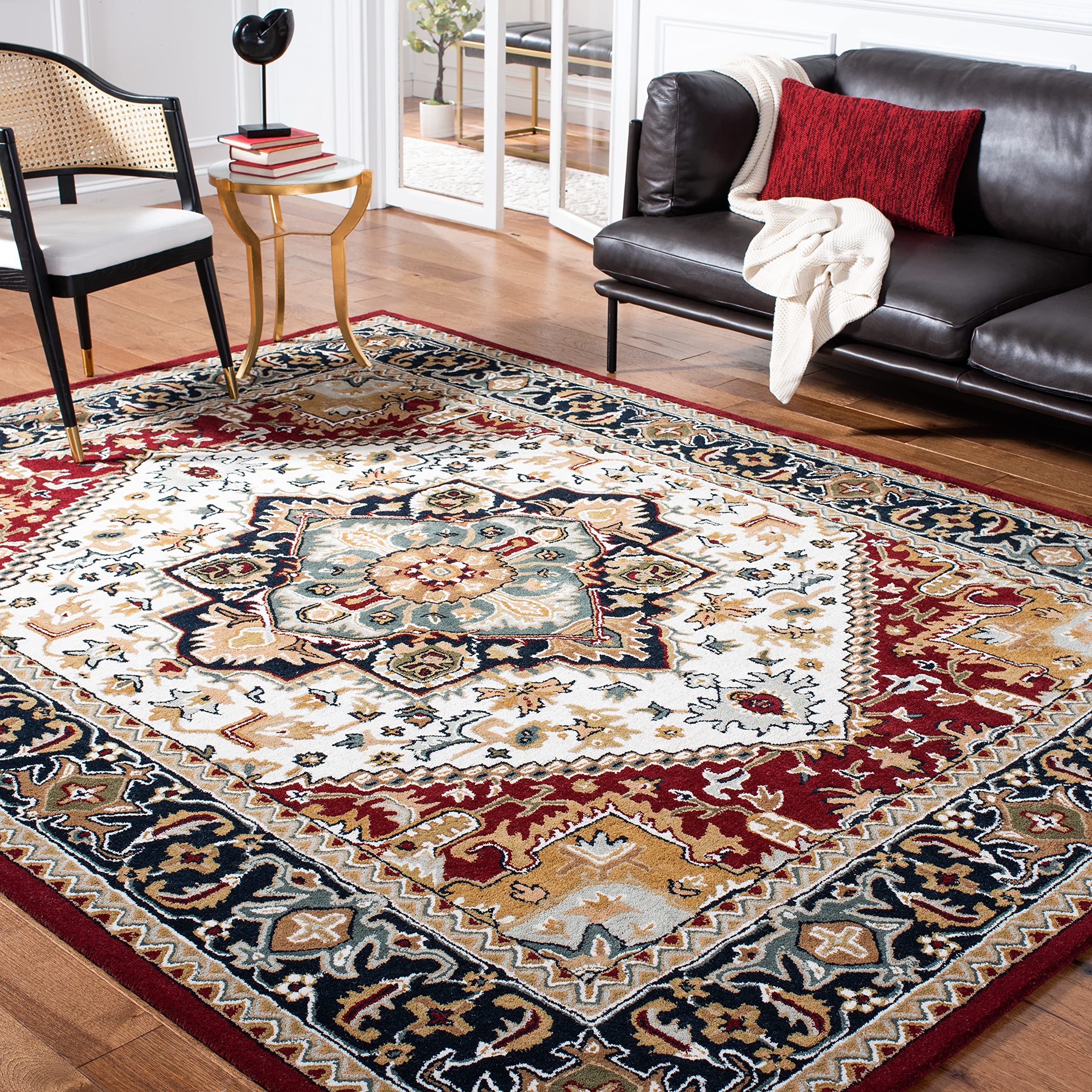 SAFAVIEH Area Rug 8x10 - Heritage Collection - Large - Red, Handmade Wool, Traditional Oriental Medallion Design, Ideal for Living Room, Bedroom, Dining Space (HG625A)