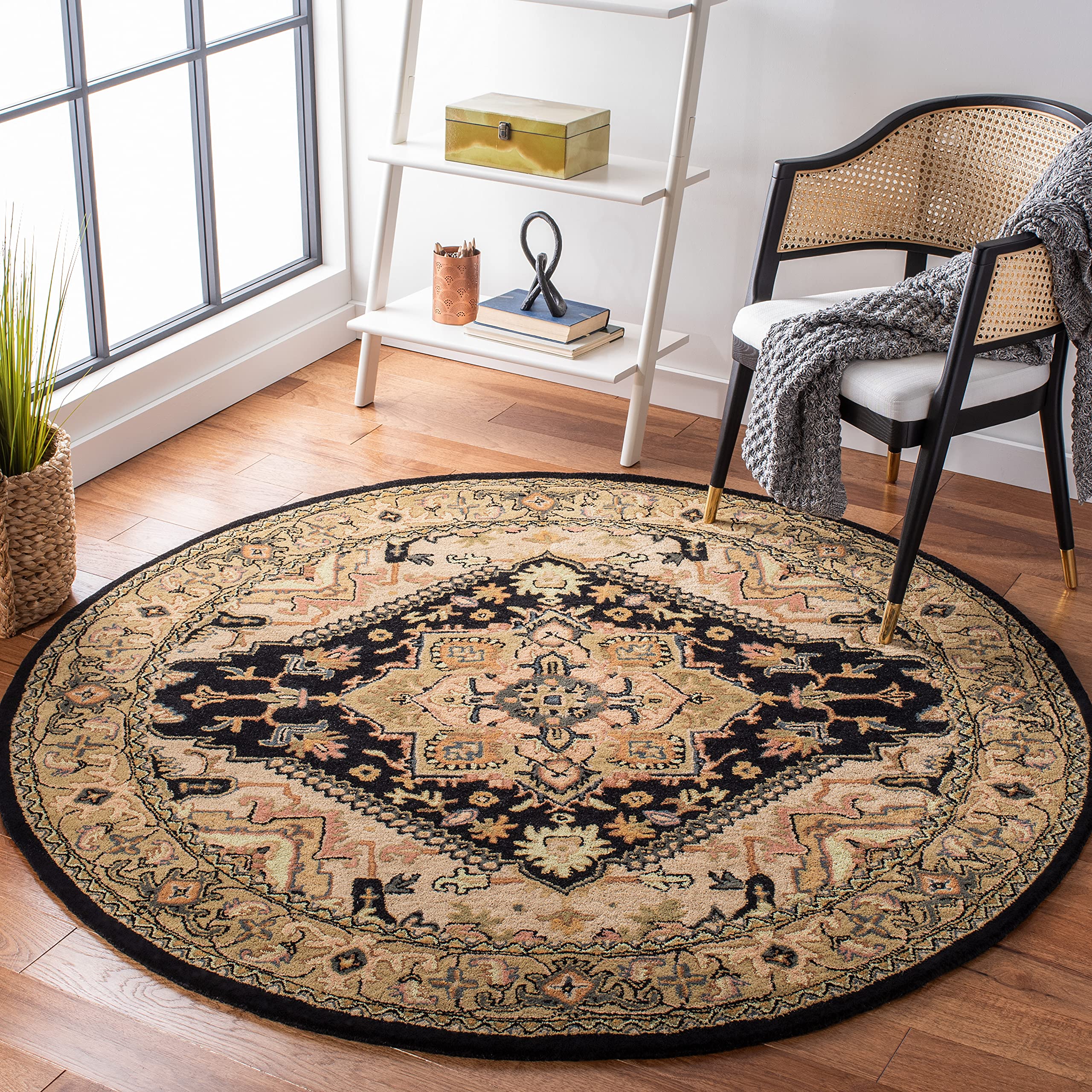 SAFAVIEH Area Rug 8x10 - Heritage Collection - Large - Red, Handmade Wool, Traditional Oriental Medallion Design, Ideal for Living Room, Bedroom, Dining Space (HG625A)