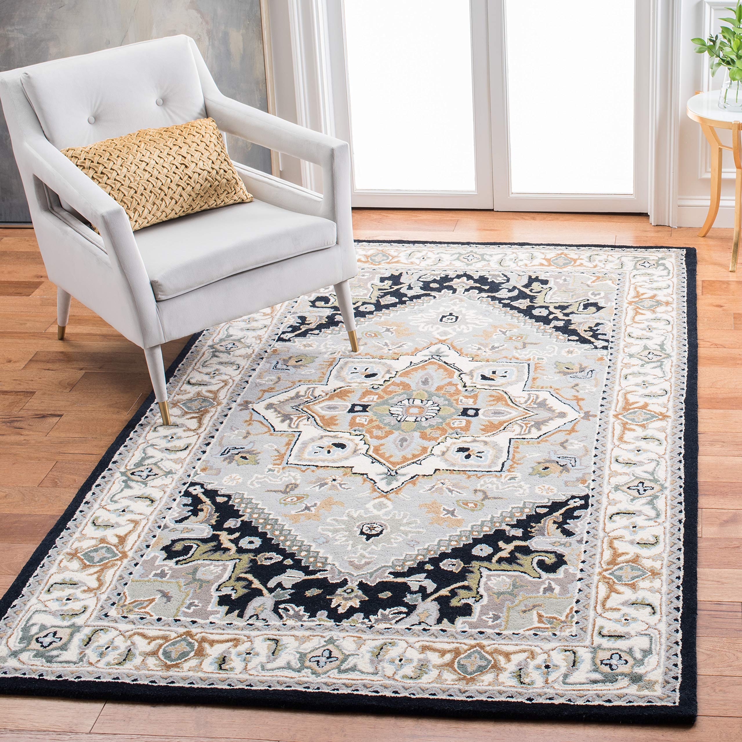 SAFAVIEH Area Rug 8x10 - Heritage Collection - Large - Red, Handmade Wool, Traditional Oriental Medallion Design, Ideal for Living Room, Bedroom, Dining Space (HG625A)
