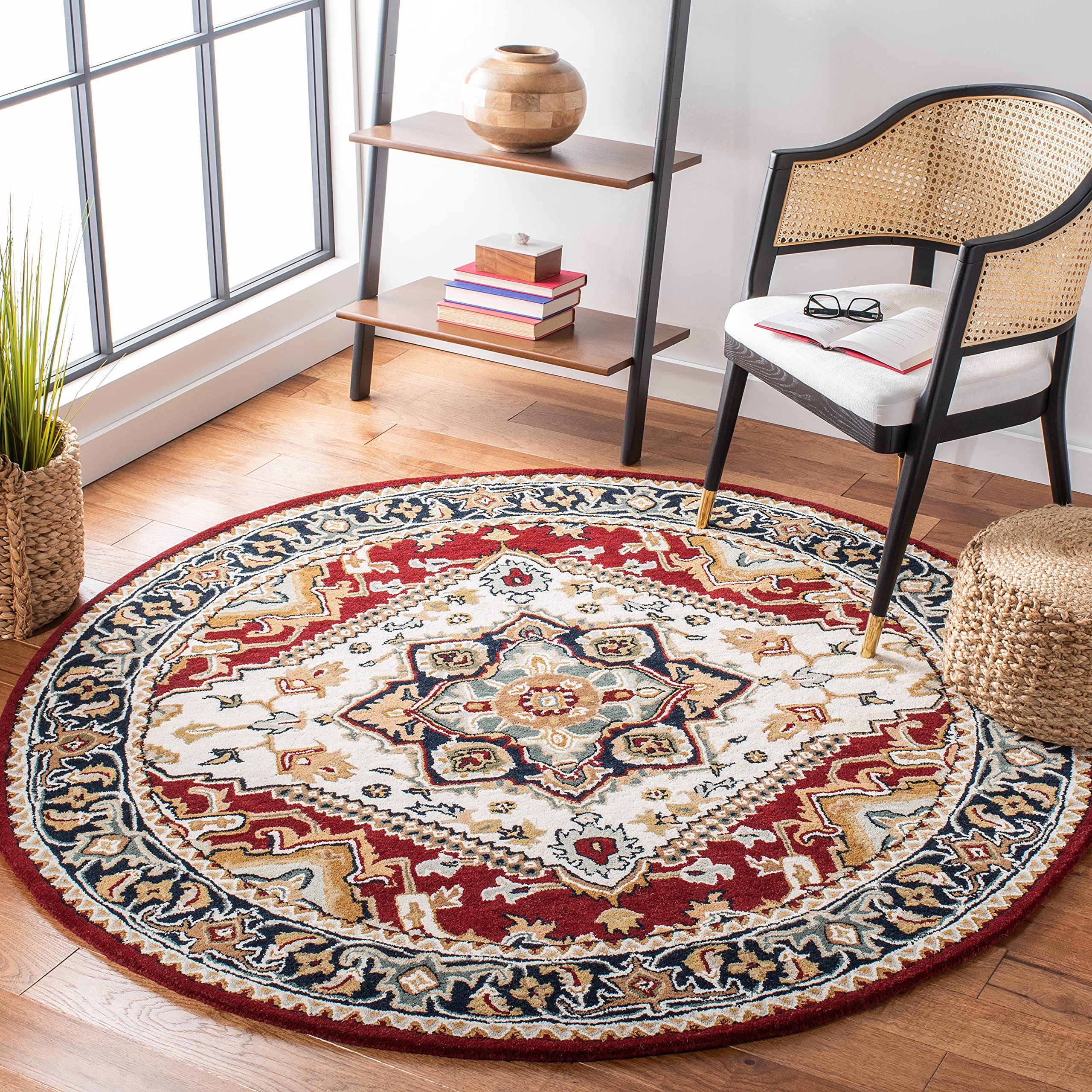 SAFAVIEH Area Rug 8x10 - Heritage Collection - Large - Red, Handmade Wool, Traditional Oriental Medallion Design, Ideal for Living Room, Bedroom, Dining Space (HG625A)