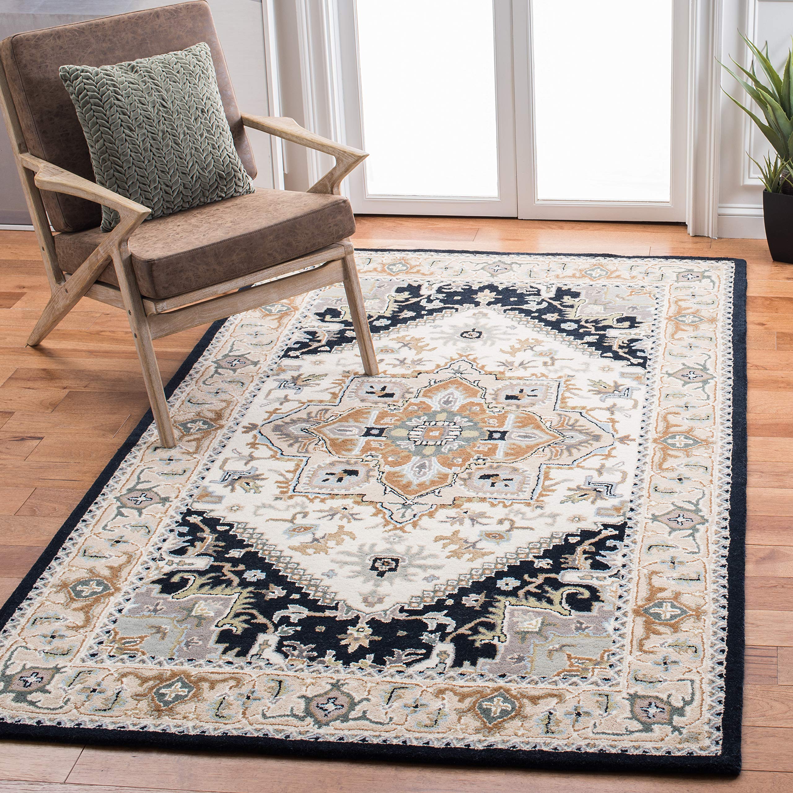 SAFAVIEH Area Rug 8x10 - Heritage Collection - Large - Red, Handmade Wool, Traditional Oriental Medallion Design, Ideal for Living Room, Bedroom, Dining Space (HG625A)