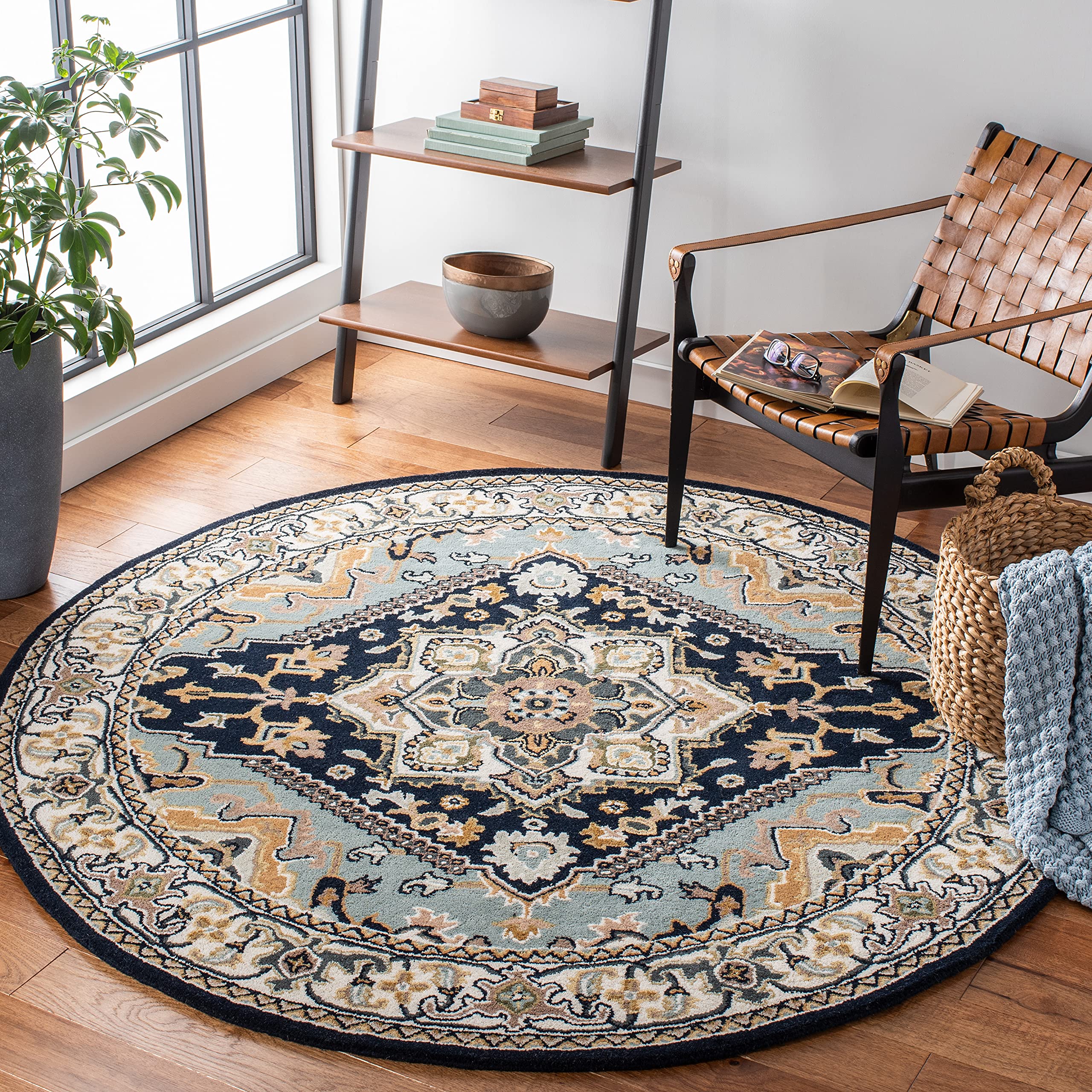 SAFAVIEH Area Rug 8x10 - Heritage Collection - Large - Red, Handmade Wool, Traditional Oriental Medallion Design, Ideal for Living Room, Bedroom, Dining Space (HG625A)