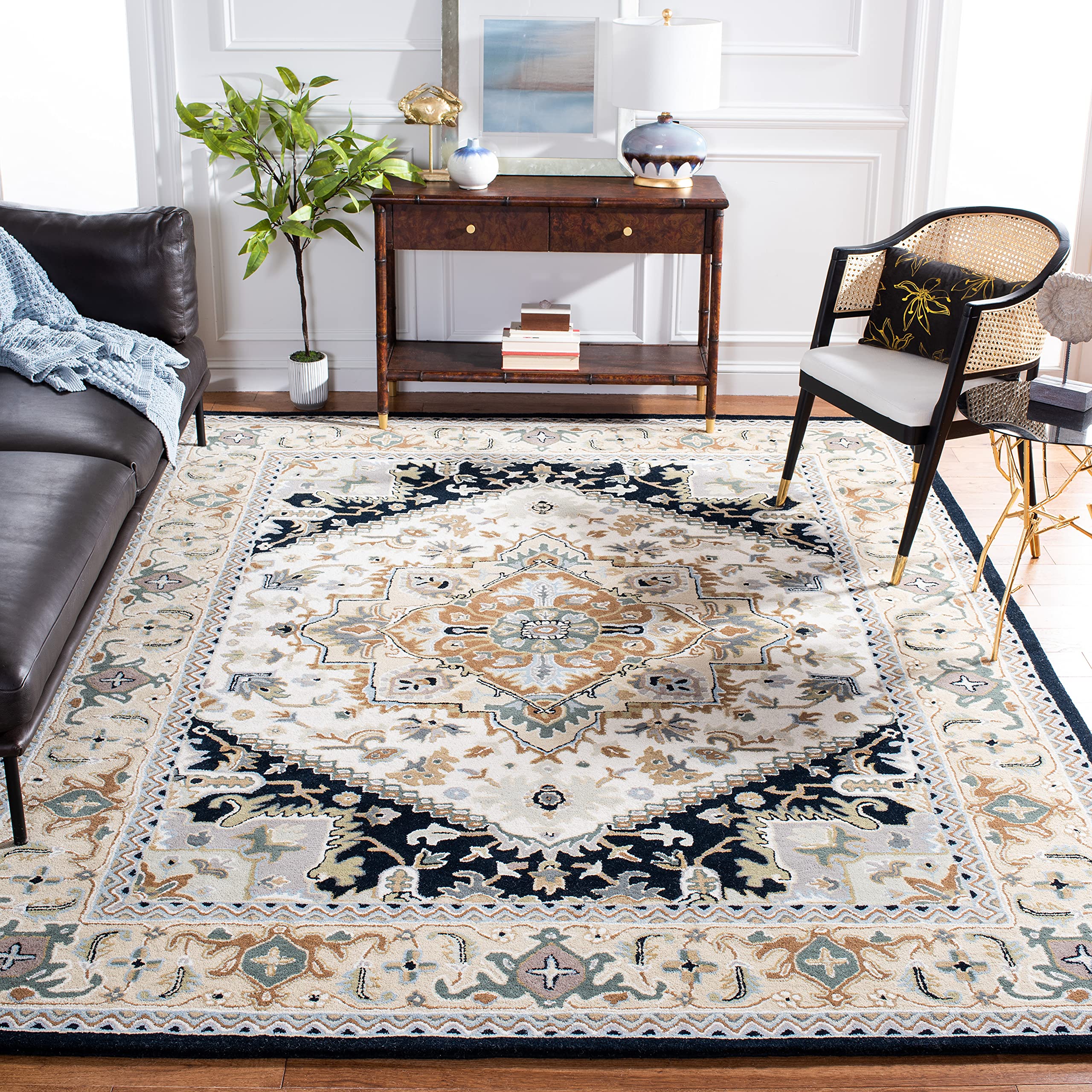 SAFAVIEH Area Rug 8x10 - Heritage Collection - Large - Red, Handmade Wool, Traditional Oriental Medallion Design, Ideal for Living Room, Bedroom, Dining Space (HG625A)
