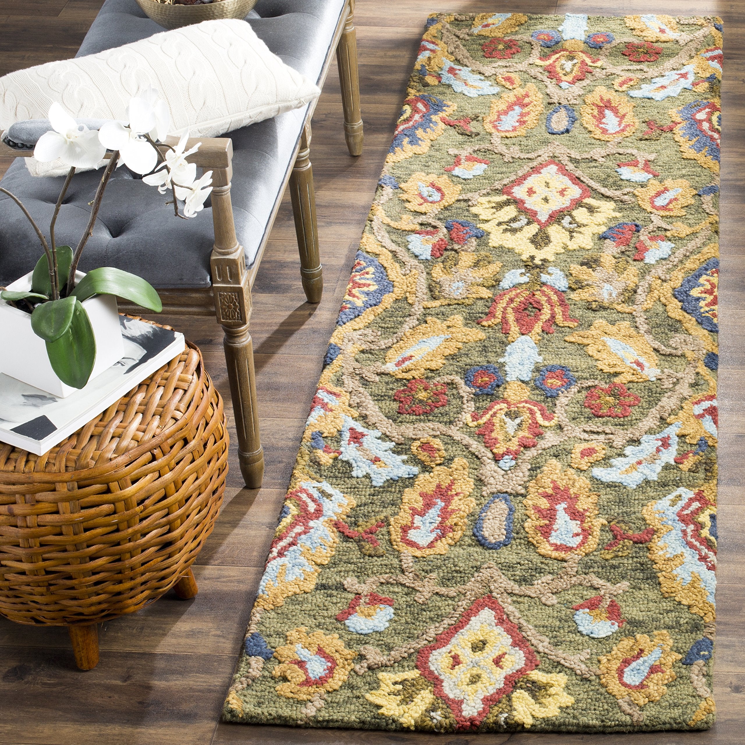 SAFAVIEH Area Rug 8x10 - Blossom Collection - Large - Green & Multi, Handmade Wool, Ideal for Living Room, Bedroom, Office, Dining Space (BLM402B)