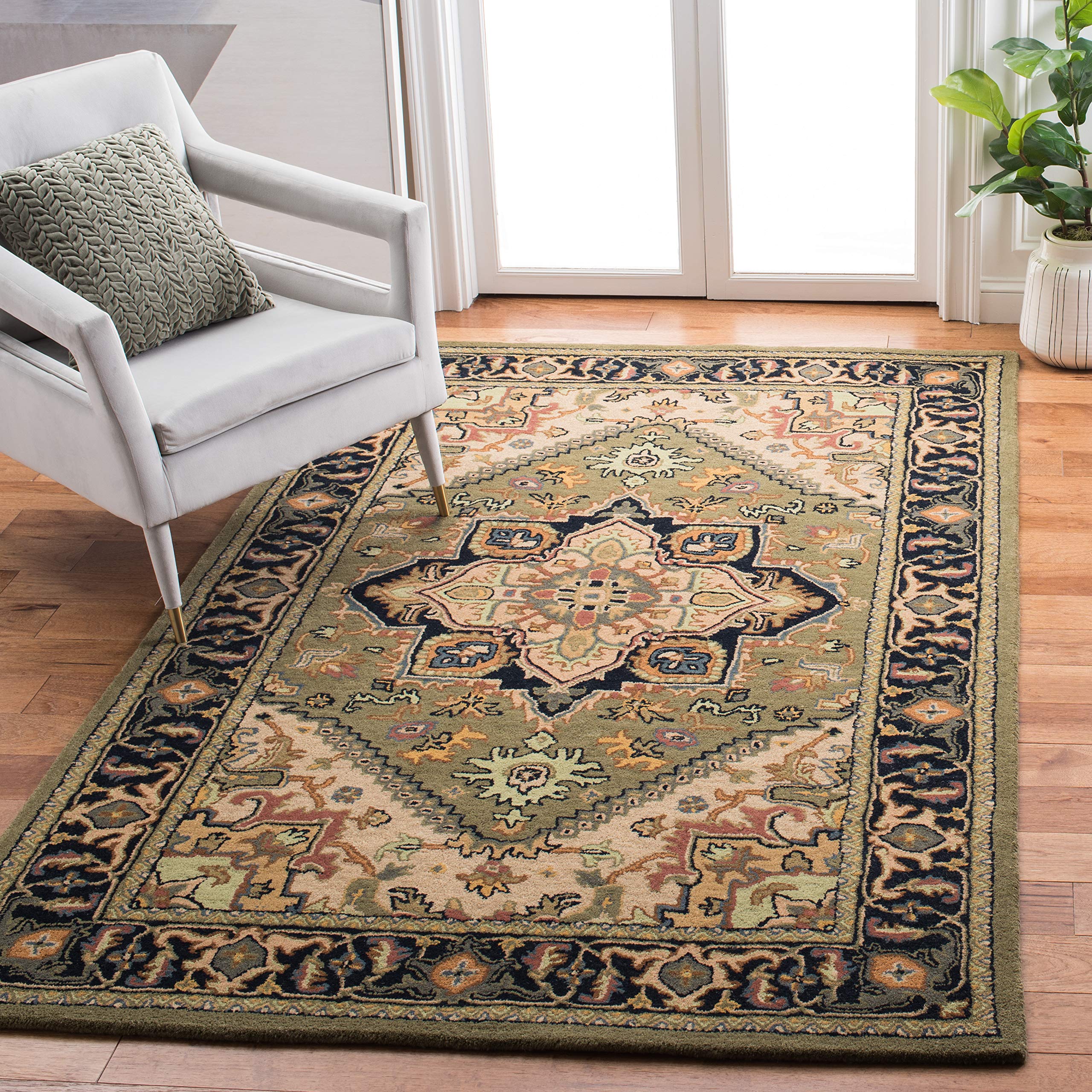 SAFAVIEH Area Rug 8x10 - Heritage Collection - Large - Red, Handmade Wool, Traditional Oriental Medallion Design, Ideal for Living Room, Bedroom, Dining Space (HG625A)