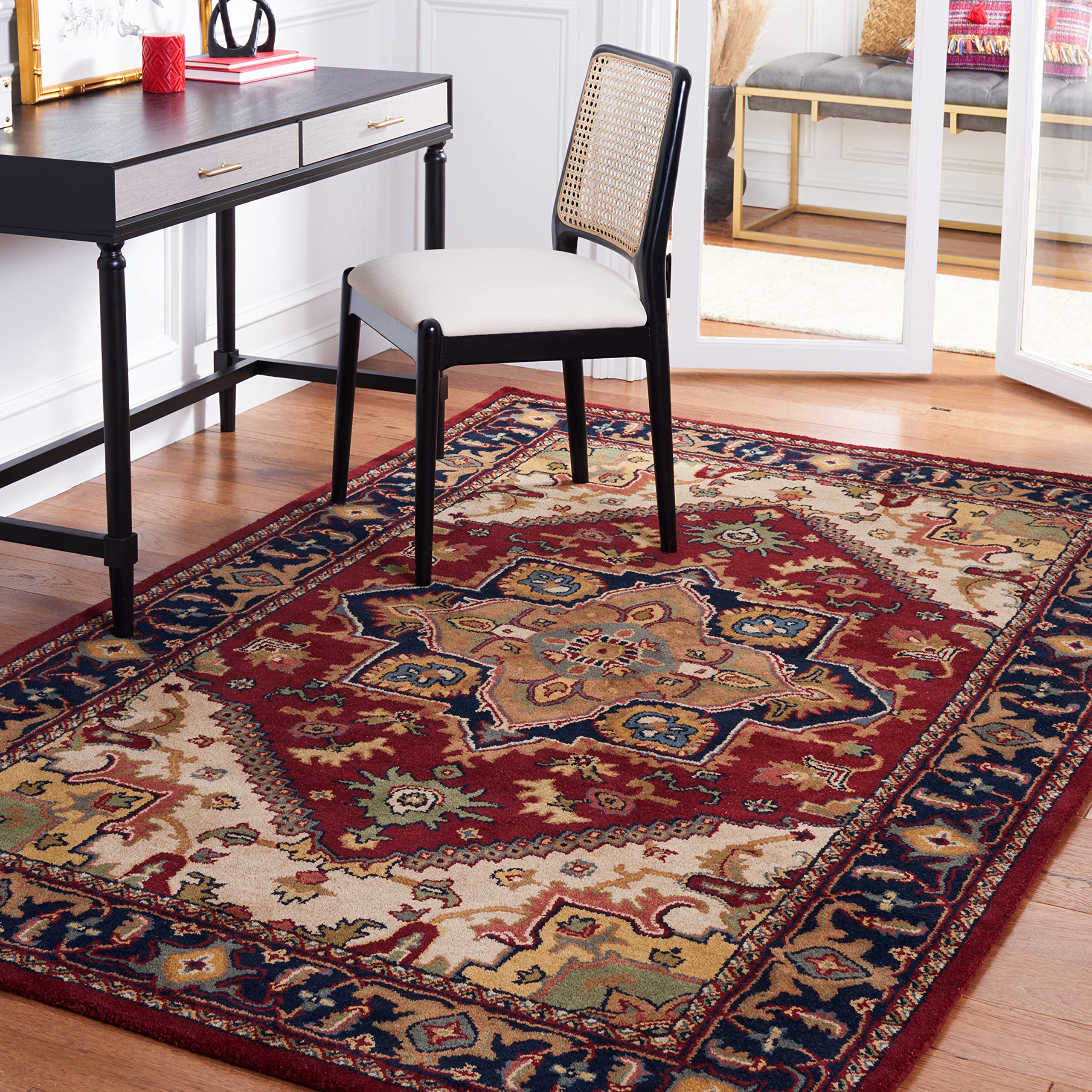 SAFAVIEH Area Rug 8x10 - Heritage Collection - Large - Red, Handmade Wool, Traditional Oriental Medallion Design, Ideal for Living Room, Bedroom, Dining Space (HG625A)