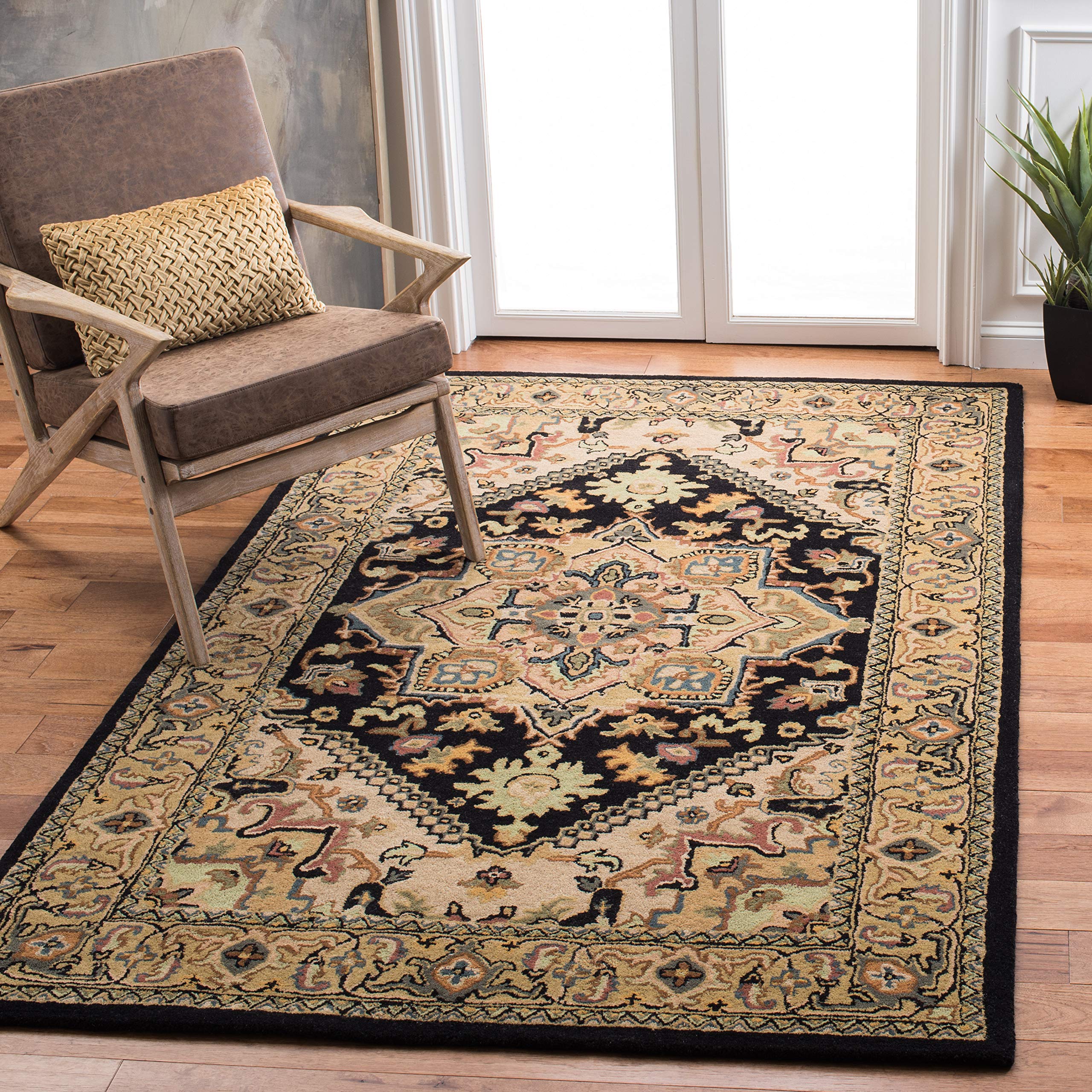 SAFAVIEH Area Rug 8x10 - Heritage Collection - Large - Red, Handmade Wool, Traditional Oriental Medallion Design, Ideal for Living Room, Bedroom, Dining Space (HG625A)