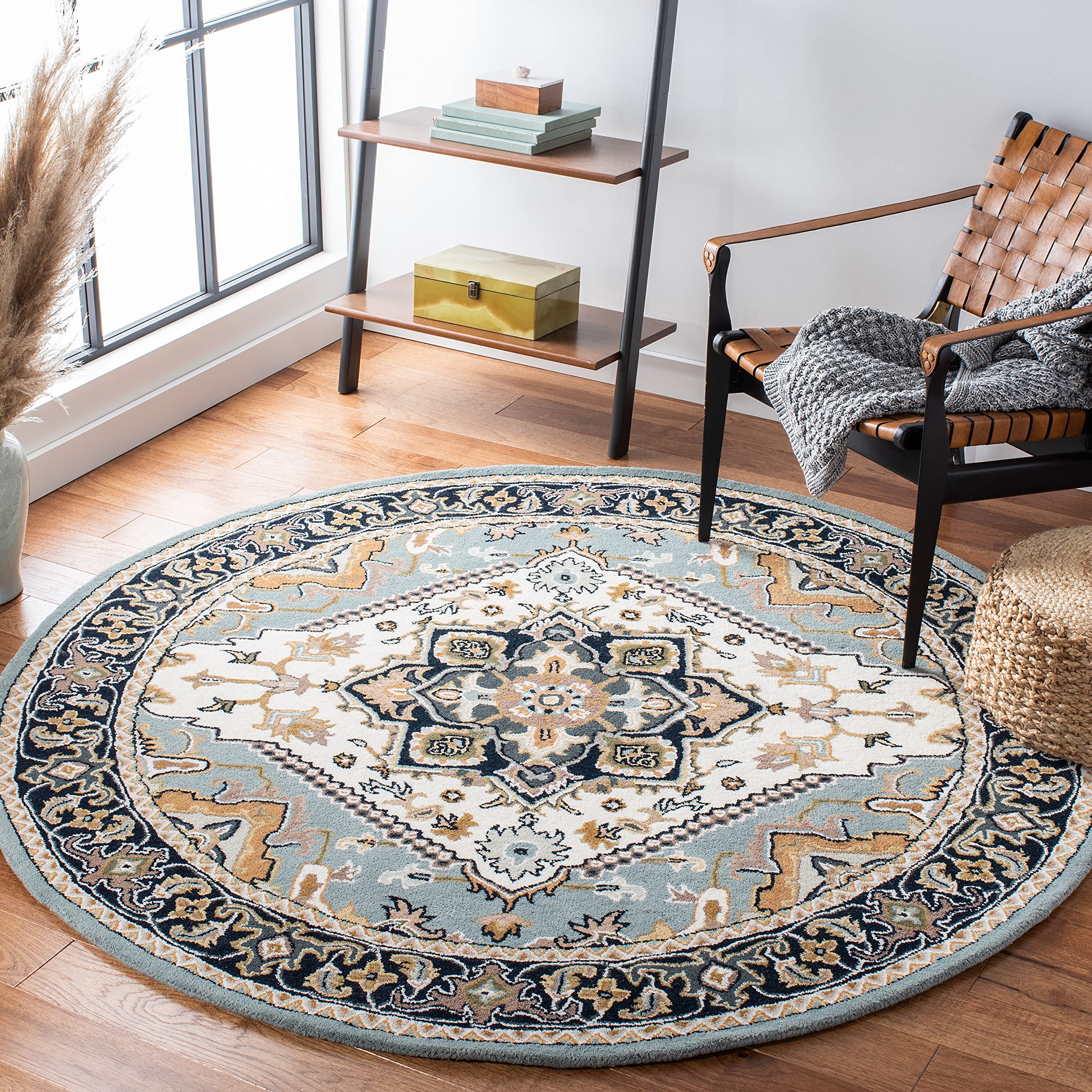 SAFAVIEH Area Rug 8x10 - Heritage Collection - Large - Red, Handmade Wool, Traditional Oriental Medallion Design, Ideal for Living Room, Bedroom, Dining Space (HG625A)