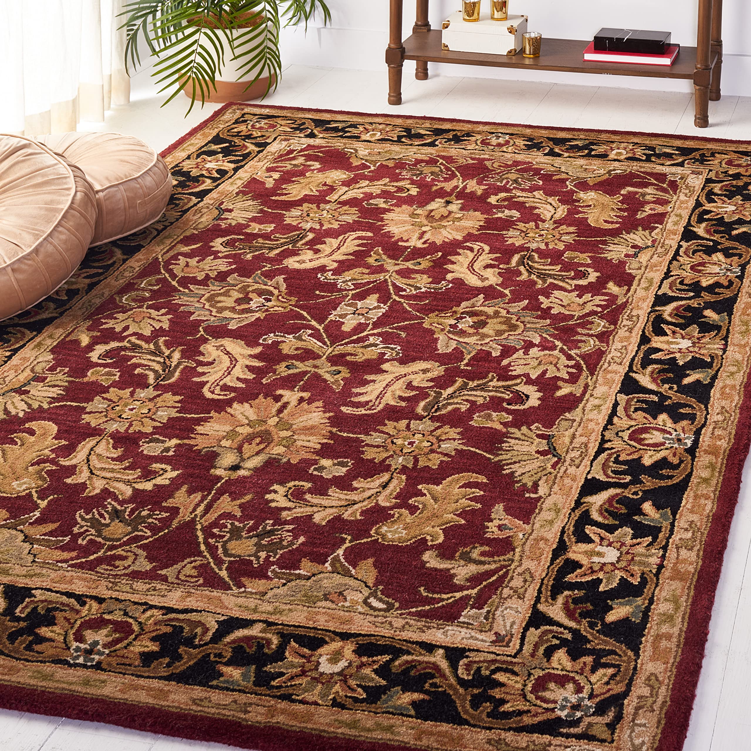 SAFAVIEH Heritage Collection Area Rug - 9' x 12', Black & Beige, Handmade Traditional Oriental Wool, Ideal for High Traffic Areas in Living Room, Bedroom (HG628B)